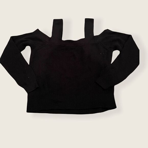 Kendall & Kylie size M Black Cropped Off-Shoulder Chunky Sweater - Picture 2 of 6